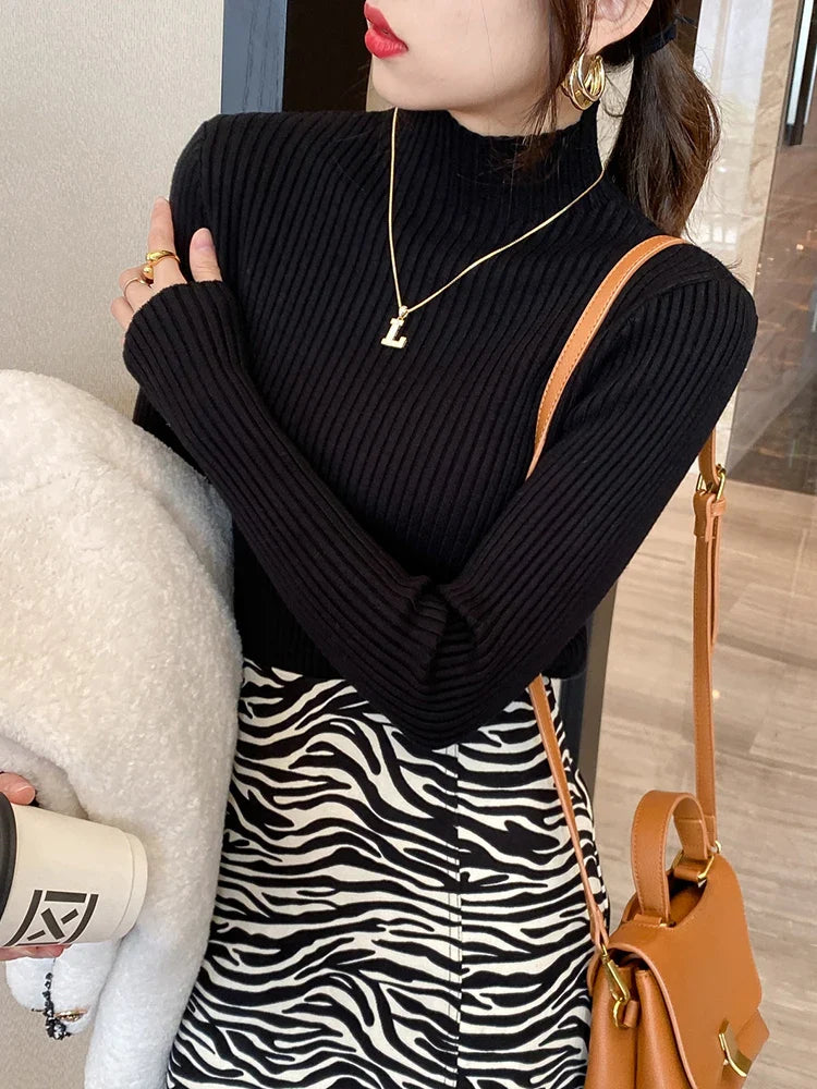 Chic Knitted Turtleneck Sweater