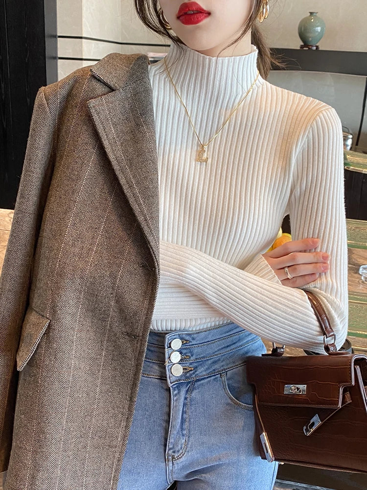 Chic Knitted Turtleneck Sweater